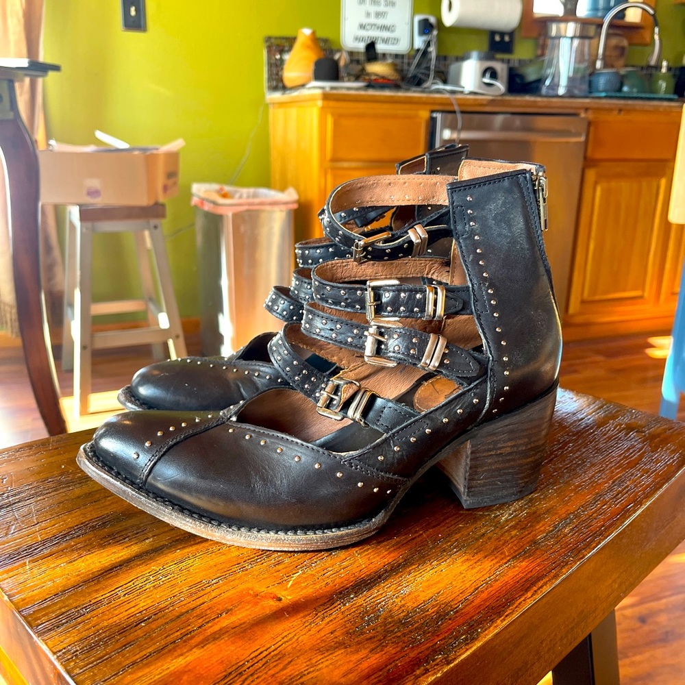 Freebird Felicity Black size 11